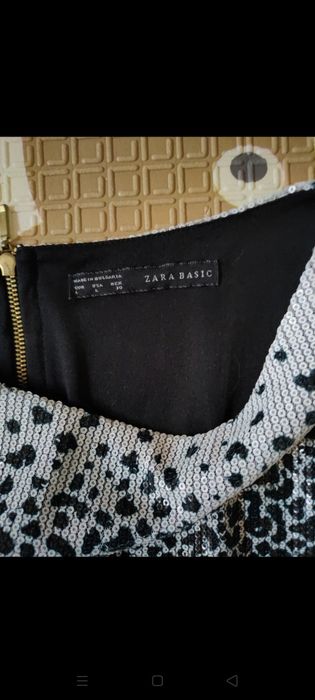 Sukienka Zara z cekinami rozmiar L