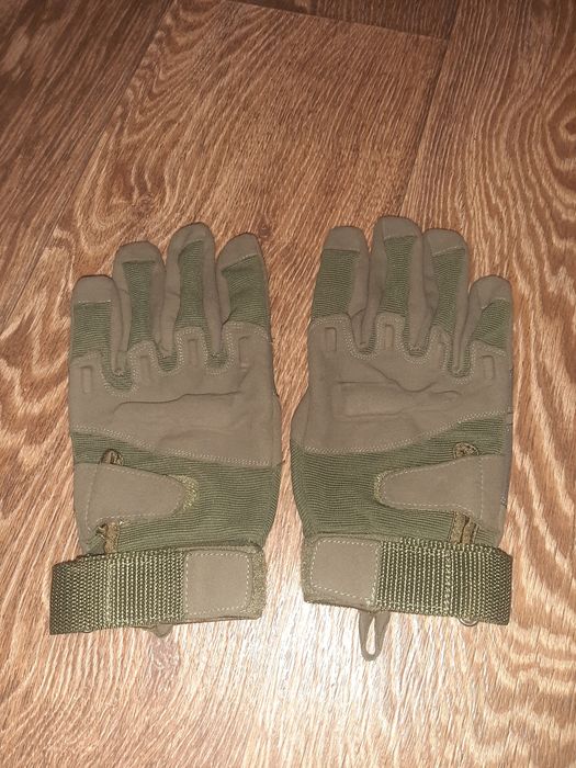 Перчатки тактические
