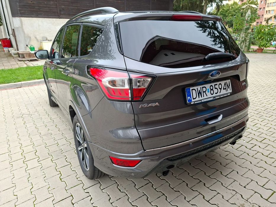 Ford Kuga Ford Kuga w wersji ST-Line Black Edition, AWD, Stan bardzo dobry