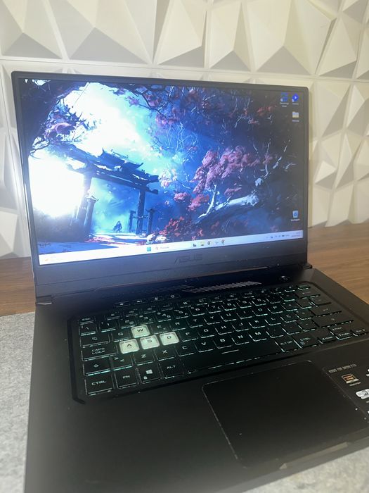 ASUS TUF Dash F15 | i7-11370H | RTX 3050 | 16GB RAM | 144hz IPS
