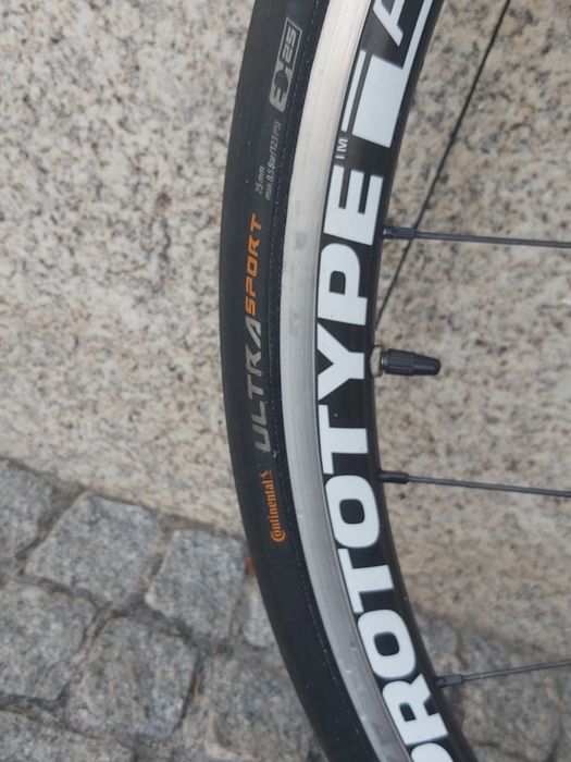 Bicicleta de Estrada QUER Carbono – Tamanho 52