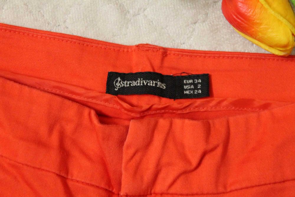 Stradivarius Chinosy Czerwono-Pomarańczowe Spodnie Eleganckie XS/M