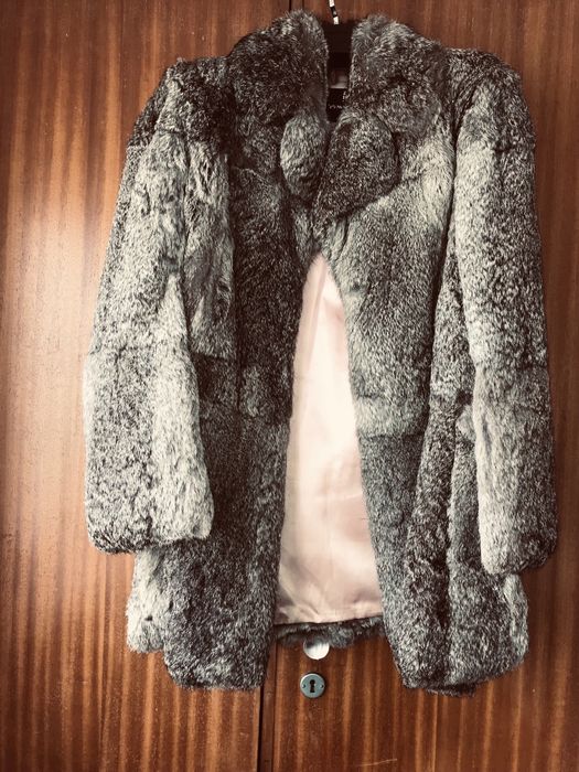 Casaco de Pele de Coelho cinzento