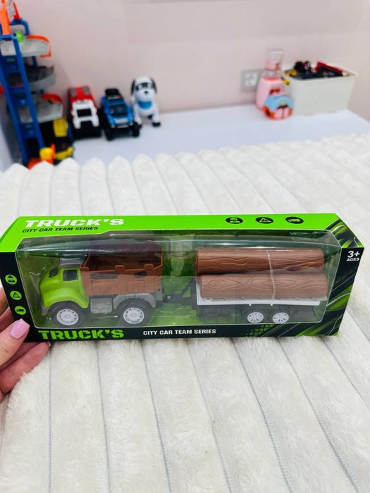 Трактор з причіпом