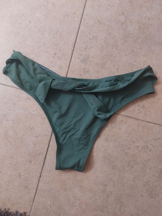 Cueca de bikini verde