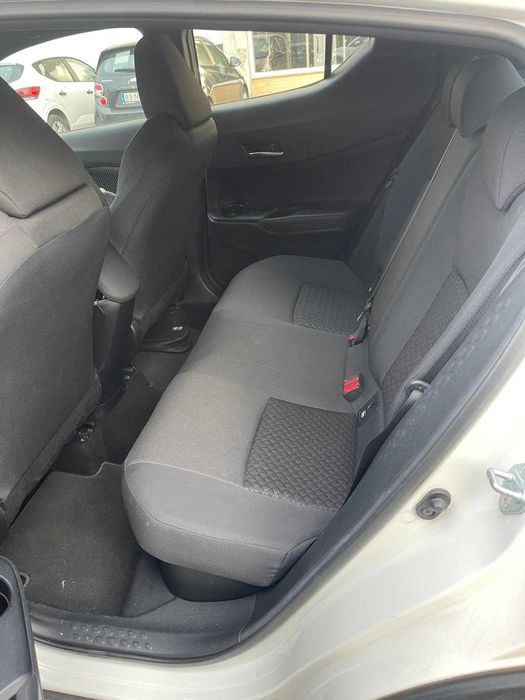 Toyota C-HR 1.8 Hybrid