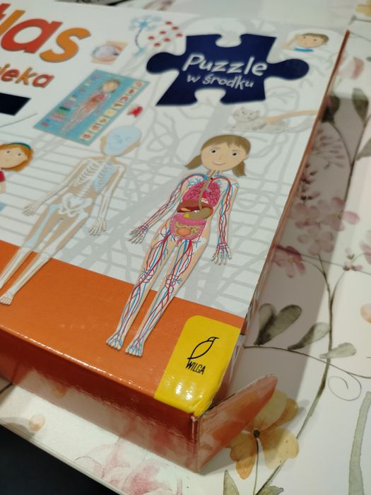 Puzzle i atlas ciało człowieka