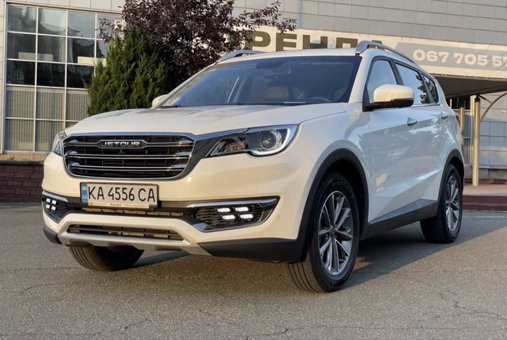 Продаж авто Джетур Jetour X70 Білий перламутровий колір Панорамний дах