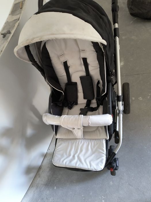 Wózek dziecięcy LAMEIRO biało -czarny  4w1 Fotelik + Baza Isofix