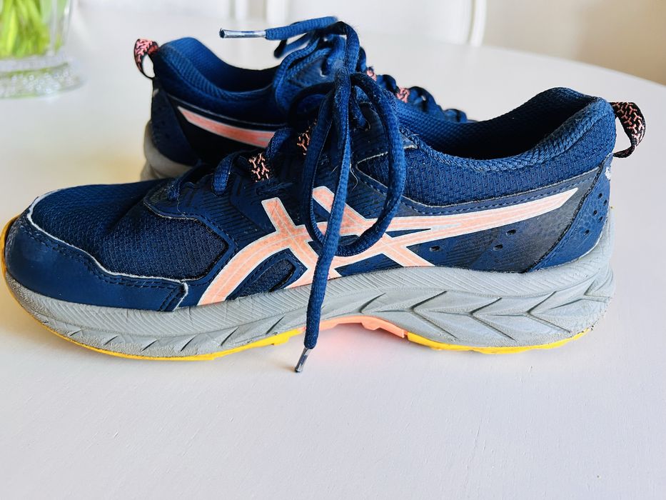 Asics 37.5  stan bardzo dobry