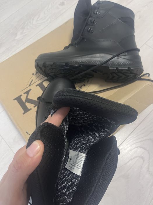 Продам Берцы новые 43