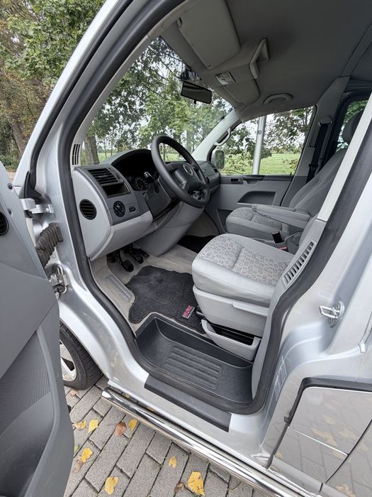 Volkswagen T5/5 osobowy long brygadówka