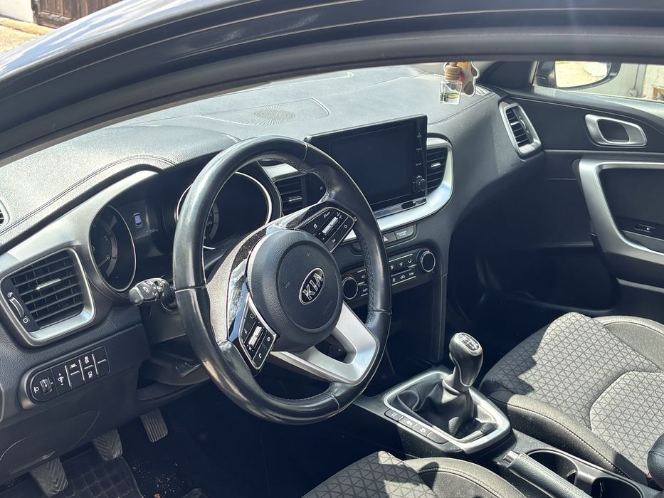 Kia Ceed Kombi 2021 r. | 1.6 CRDi 136 KM | Kamera cofania | Android Auto | Apple CarPlay POLSKI SALON