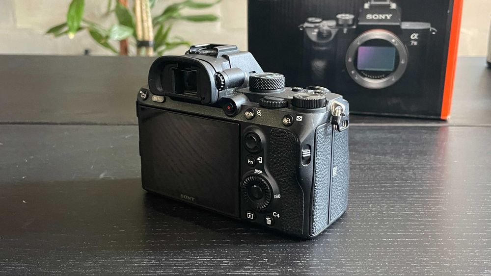 Sony A7III + Acessórios