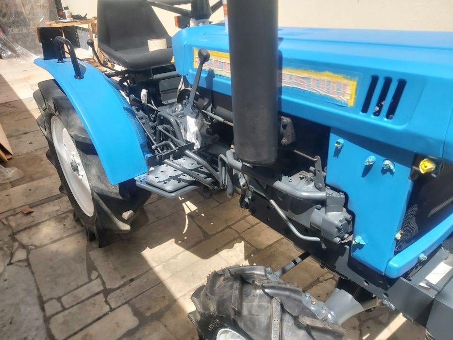 Vendo trator marca Iseki 1500