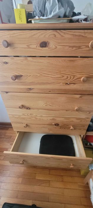 Cómoda de madeira + mesas de cabeceira de madeira com tampo de vidro (Conjunto quarto IKEA)