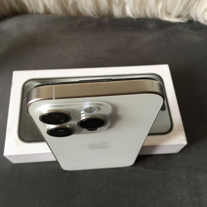 iPhone 15 Pro White Titanium 256 GB