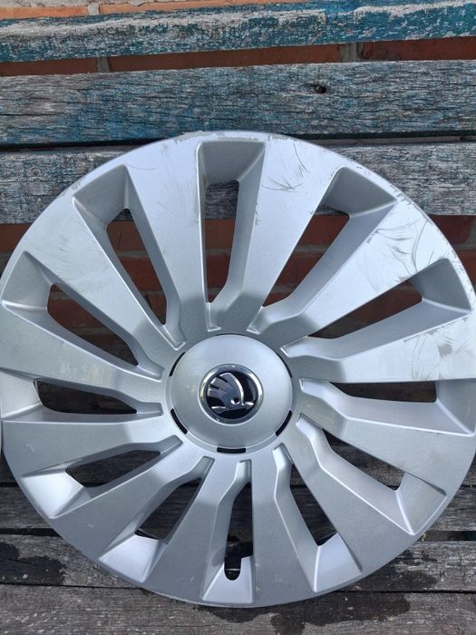 Продам оригінальні ковпаки на колеса R16, Шкода