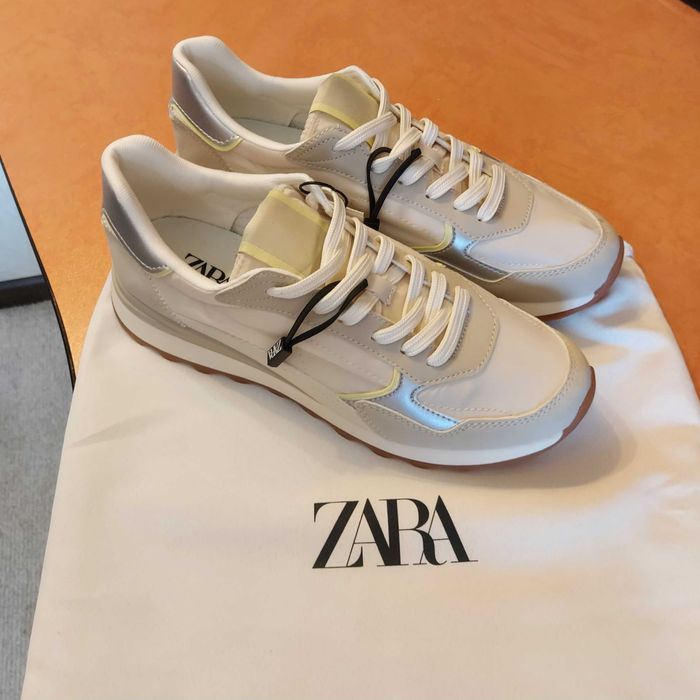 Кросівки 38 Zara жіночі легкі м'які бежеві молочні трендові