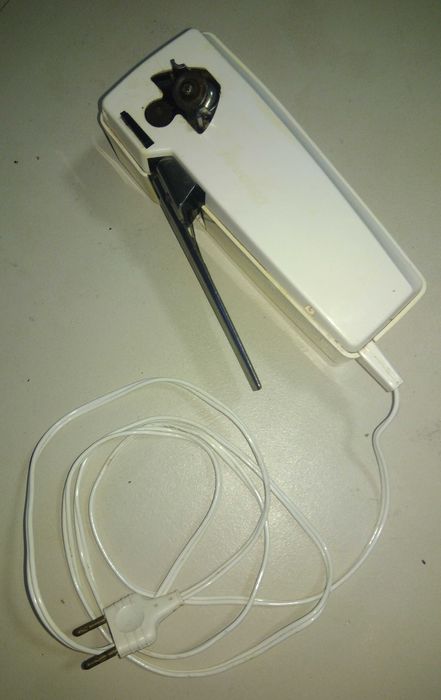 Abre Latas Eléctrico Peugeot