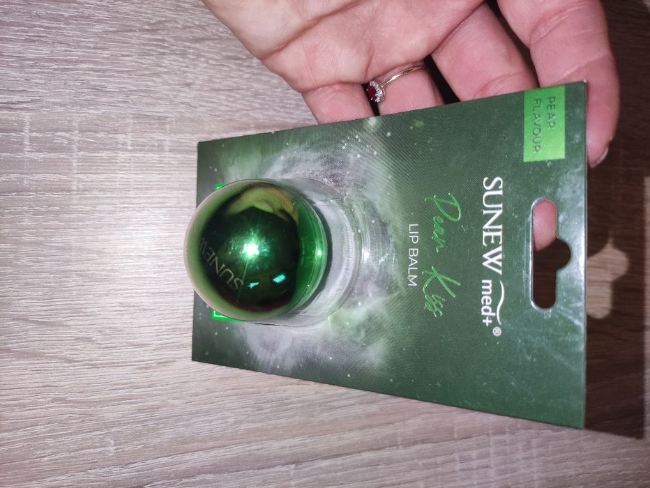 Sunew med Pear kiss Lip Balm – balsam do ust o zapachu gruszki