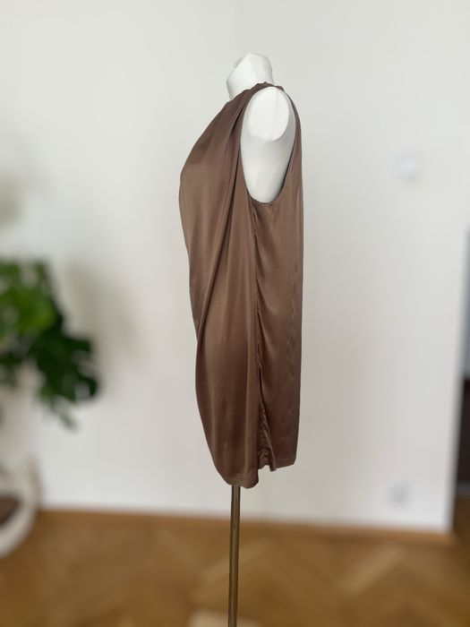 Piękna sukienka jedwabna