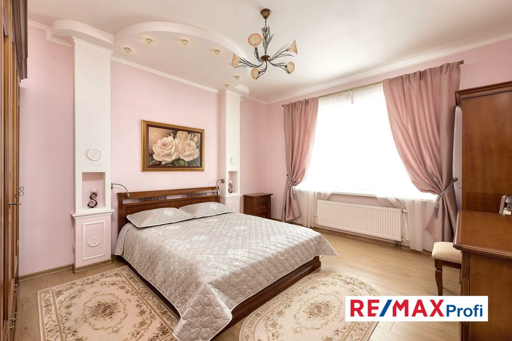 Будинок 450 м2, ремонт, цоколь , басейн, 12 соток  в с. Глеваха (село)