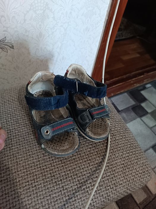 Сандалі босоніжки дитячі