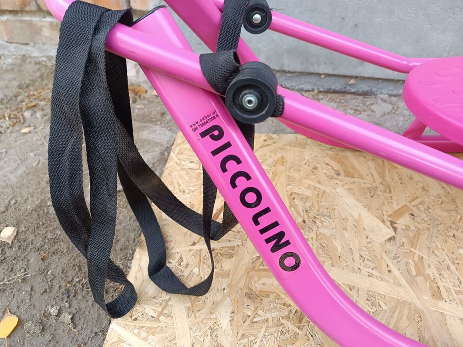 Продам санчата piccolino