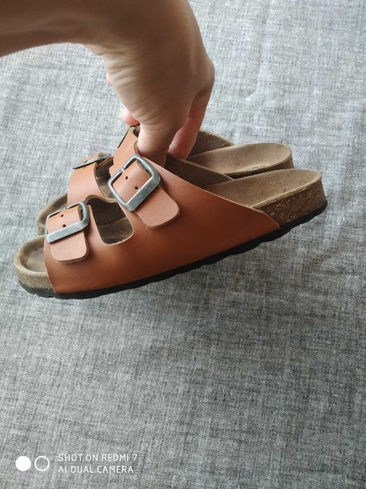 Klapki chłopięce rozm 31 [dł.wkł-20cm] Made in Spain