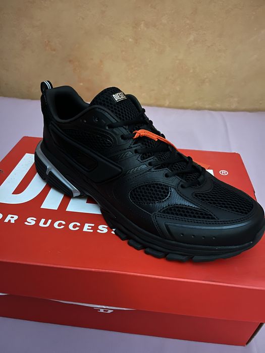 Wyprzedaż sneakersy męskie Diesel.