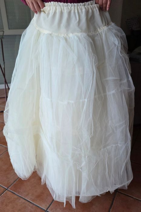 Vestido de Noiva Vintage da Veste Couture c/ Véu e Saiote