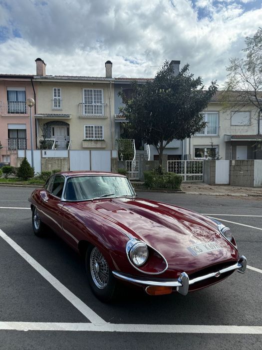Jaguar E-Type445839973255761921