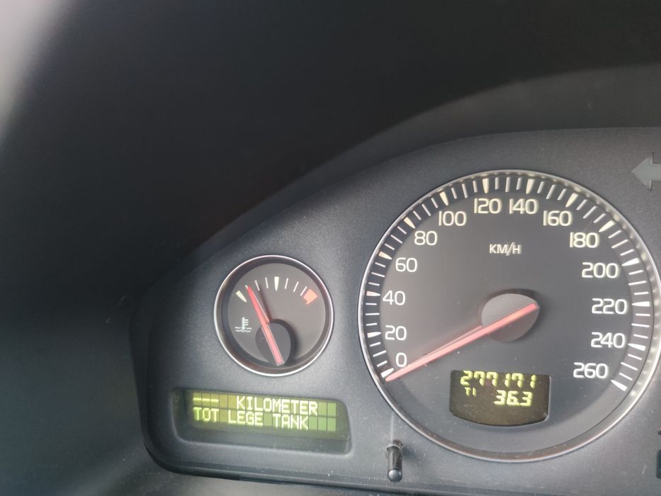 VOLVO XC 90 2003 р.в.4х4 дизель 2,4D автомат