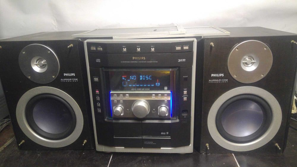 Колонки и музыкальный центр