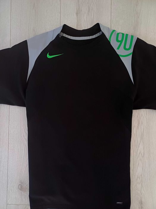 NIKE Koszulka treningowa młodzieżowa S/M