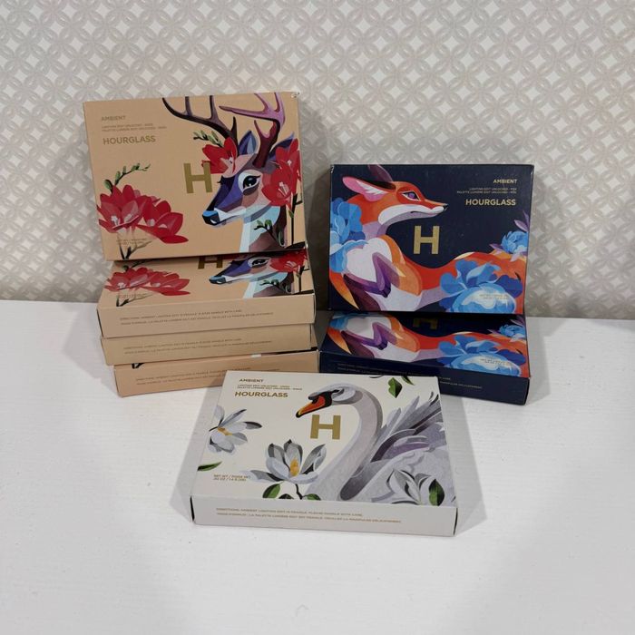 В наявності ! Палетка Hourglass Лебідь Лисиця Олень