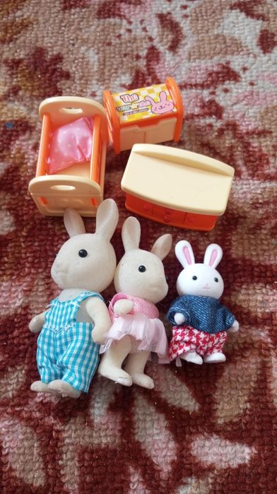 Sylvanian Families Сімья зайців