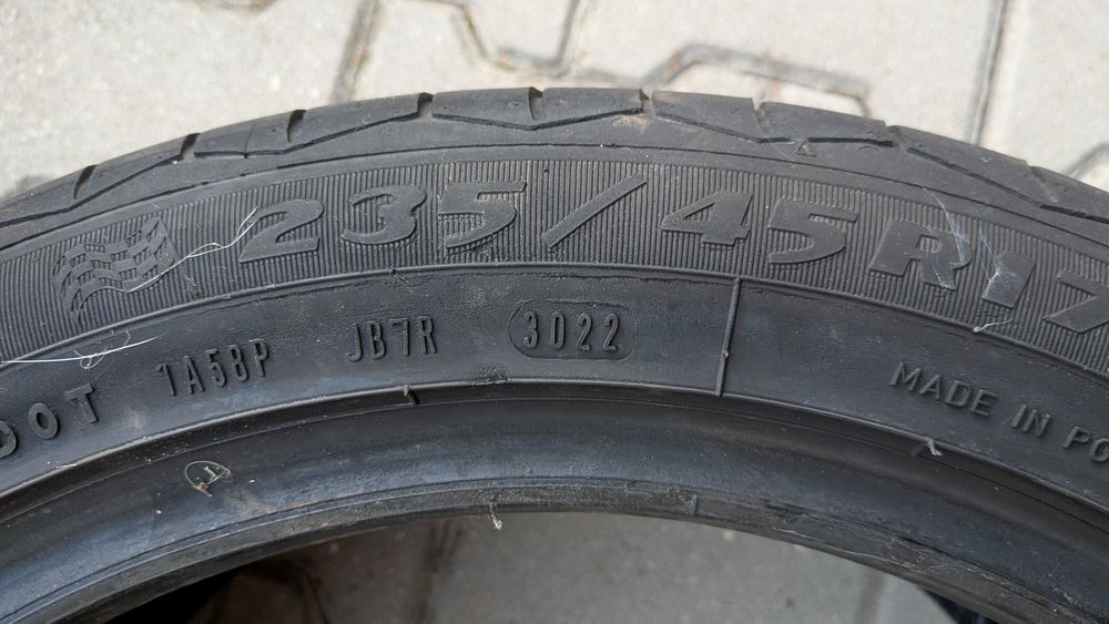 opona letnia Dębica Presto UHP2