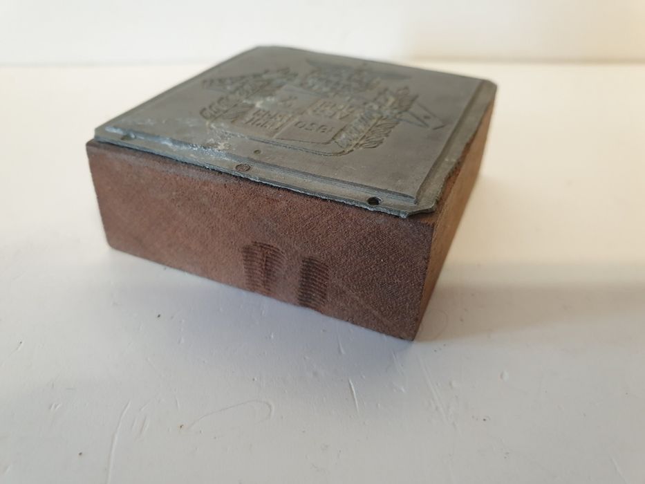 Antigo carimbo/cliché brasonado de ourivesaria fabricante Tavares da R