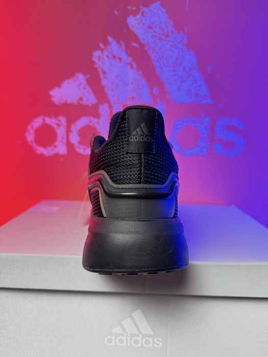 ОРИГІНАЛ 100% Кросівки adidas EQ19 run  розмір 42 -42,5