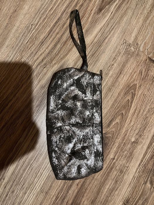 Nowa kosmetyczka srebrna