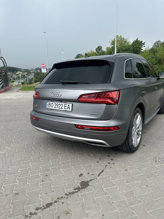 Audi Q5 2020 Premium Plus Quattro з бензиновим двигуном 2.0 TFSI