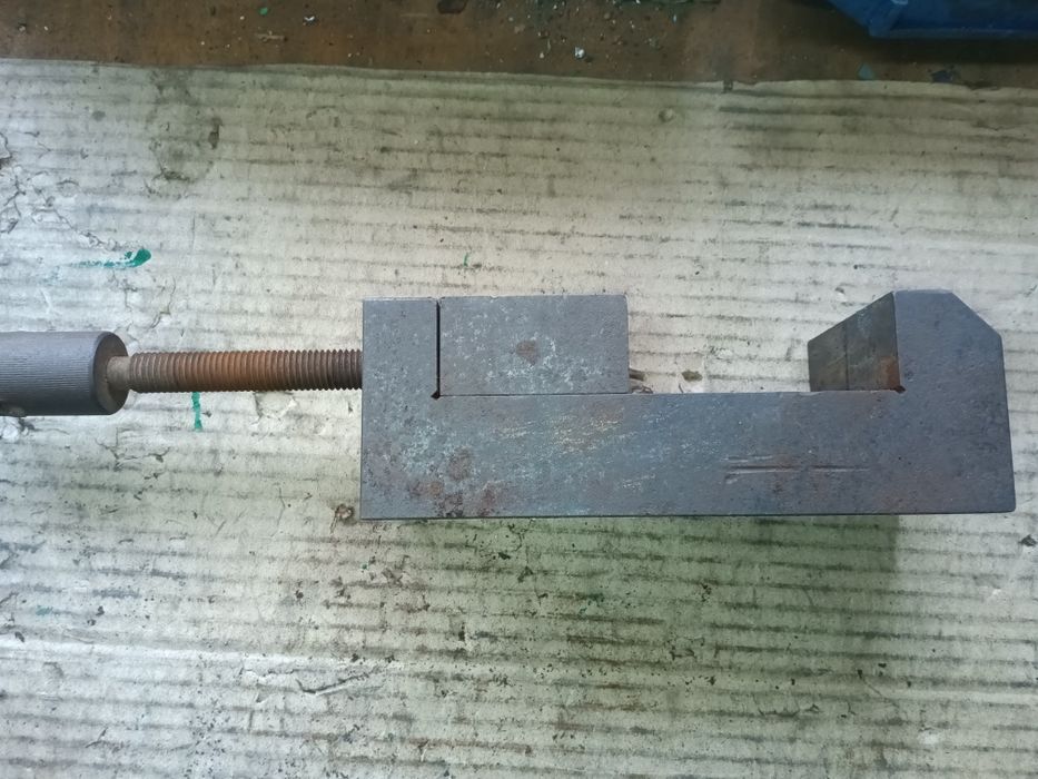 Тиски 80мм стальні під реставрацію