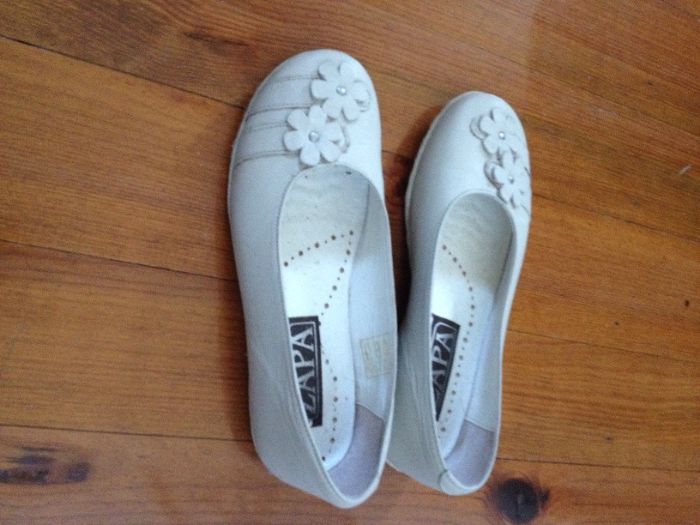 OPORTUNIDADE - vendo 2 pares de sapatos de meia estação - ZARA