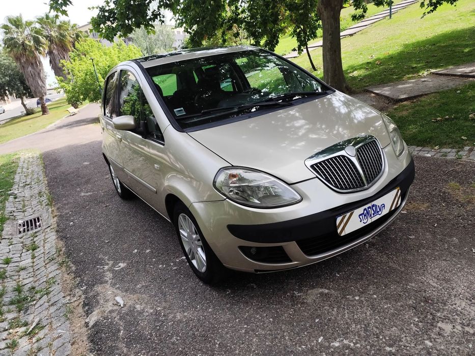 Lancia Musa 1.3 16V M-jet Oro Executive