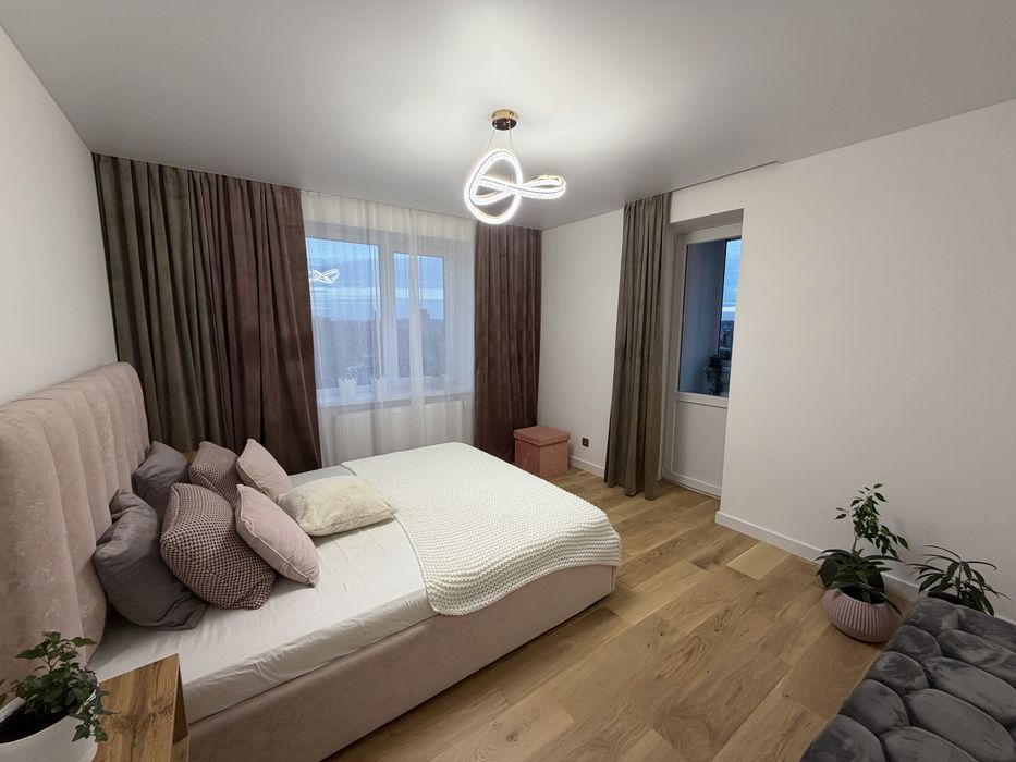 Продається 2-на квартира на Пирогова