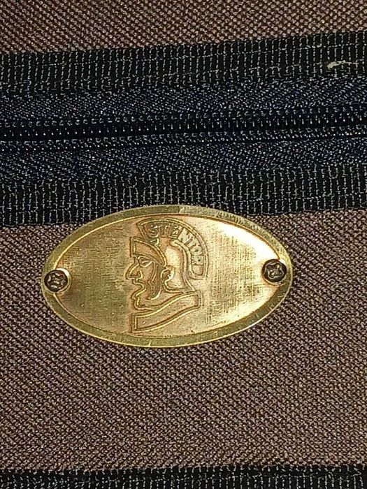 Продам скрипку зі смичком розмір 1/2