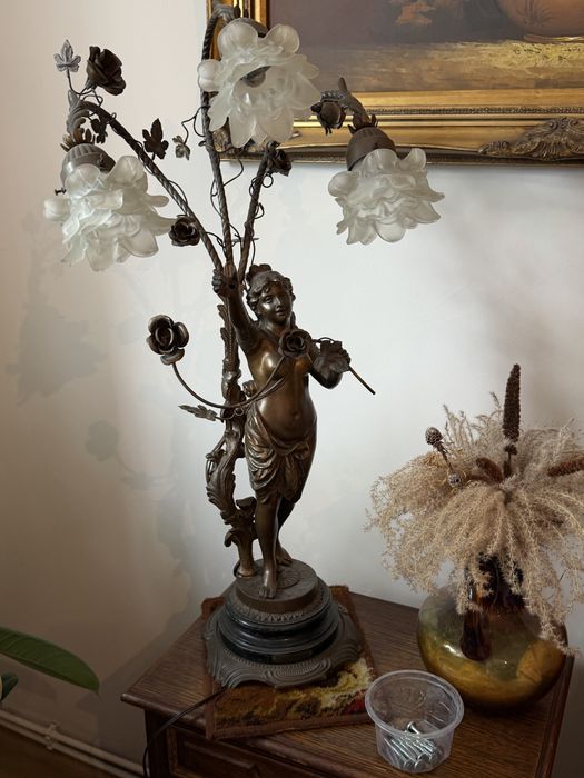 Lampa stojąca figuralna