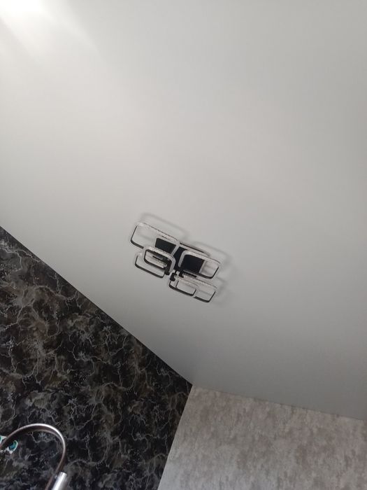 Натяжные потолки 300 м²/ натяжна стеля/ натяжной потолок